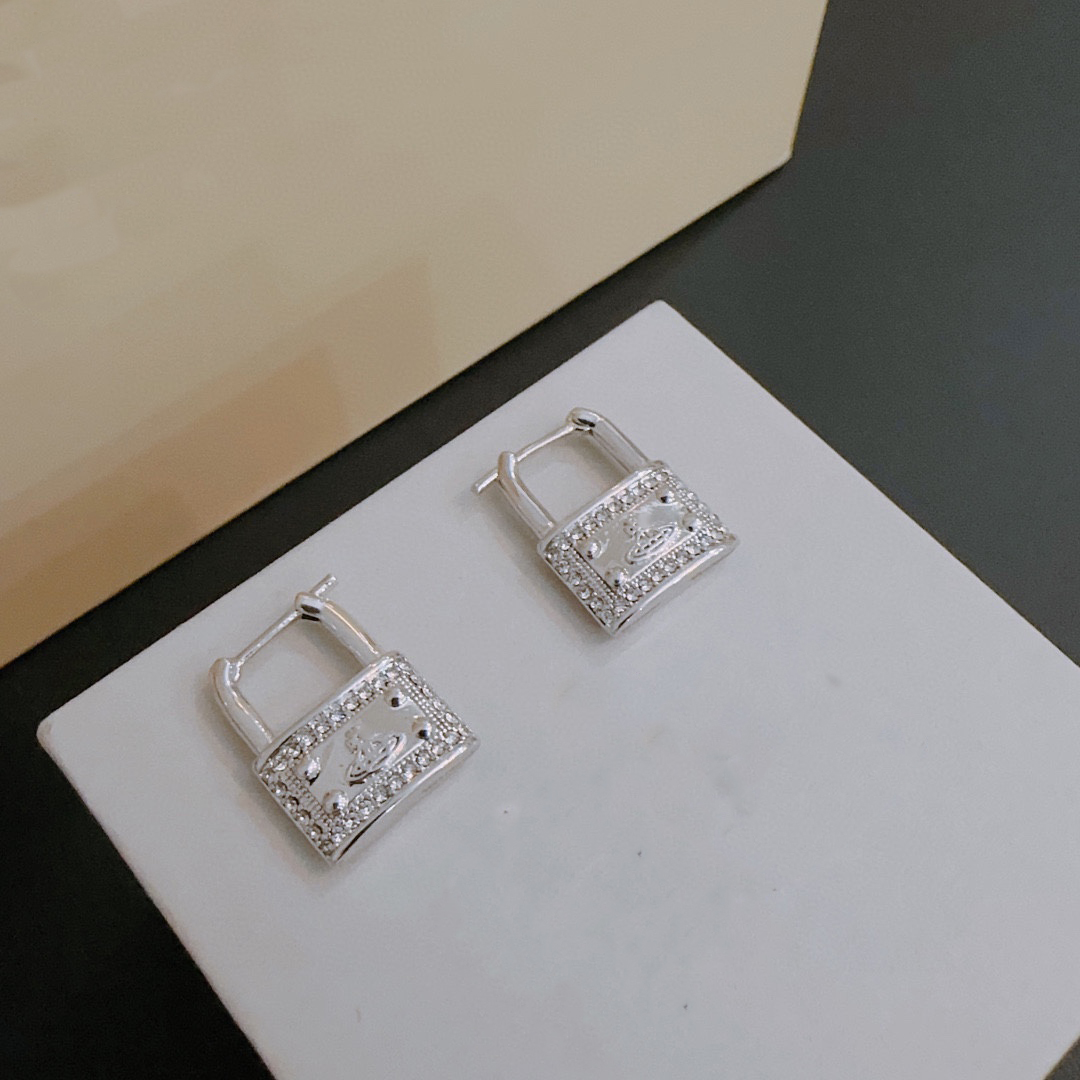 Fashion Designer Brand Stud Earrings Luxury Planet Women Jewelry Saturn Earing Metal Pearl Earring cjeweler Woman orecchini ferer54
Fashion Designer Brand Stud Earrings Luxury Planet Women Jewelry Saturn Earing Metal Pearl Earring cjeweler Woman orecchini ferer54