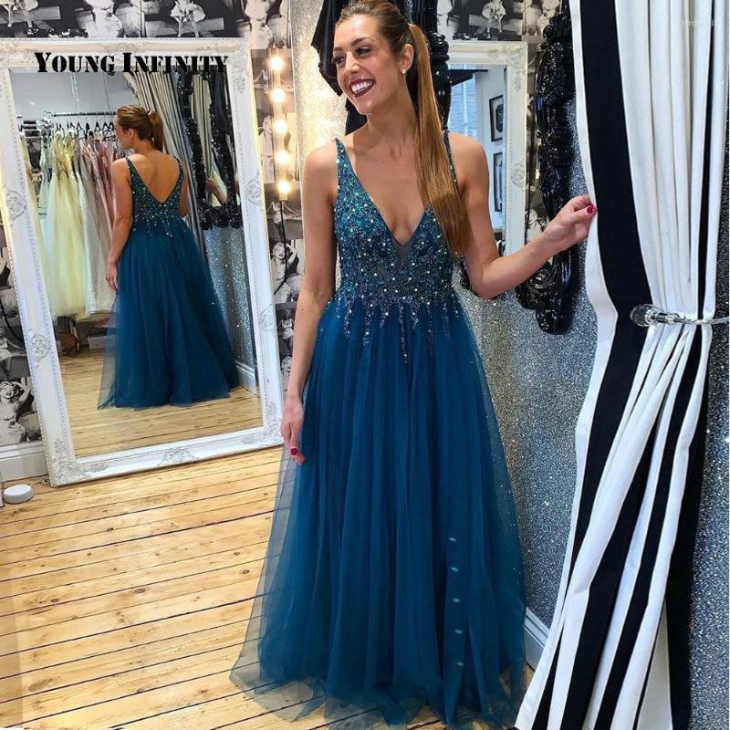 Party Dresses Sexy Backless V-Neck Floor-Length Prom Dress Sleeveless Sweep Train Beading Appliques A-line Gown 2023 Long Evening, Ivory
Party Dresses Sexy Backless V-Neck Floor-Length Prom Dress Sleeveless Sweep Train Beading Appliques A-line Gown 2023 Long Evening, Ivory