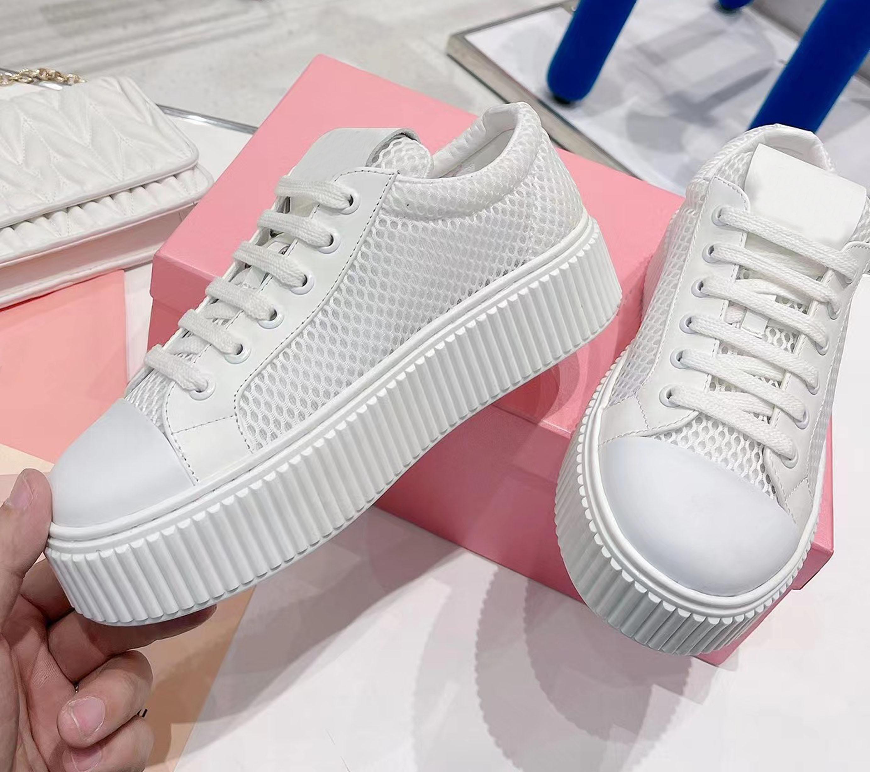 Running Shoes 2022 Women high quality two miu Sports Sneakers slugged bottom Shock Absorption Breathable Lightweight tory A9
Running Shoes 2022 Women high quality two miu Sports Sneakers slugged bottom Shock Absorption Breathable Lightweight tory A9