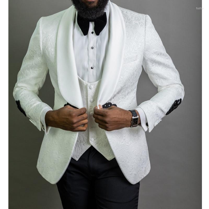 Men's Suits White Floral Pattern Wedding Men With Black Pants 3 Pieces Slim Fit Groom Tuxedos Shawl Lapel African Fashion Jacket Vest
Men's Suits White Floral Pattern Wedding Men With Black Pants 3 Pieces Slim Fit Groom Tuxedos Shawl Lapel African Fashion Jacket Vest
