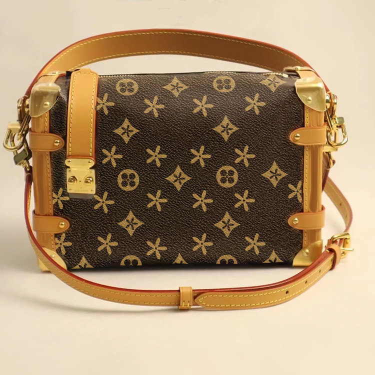 M46358 M21741 Womens side trunk box clutch bag Luxury tote Brown flower handbag pochette shoulder Bag Man Designer crossbody Leather mirror quality fashion bags, Mon0gram graffiti
M46358 M21741 Womens side trunk box clutch bag Luxury tote Brown flower handbag pochette shoulder Bag Man Designer crossbody Leather mirror quality fashion bags, Mon0gram graffiti