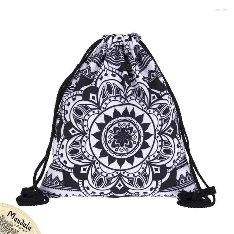 Shopping Bags Backpack Bundle Pocket Rope Bag Women Digital Printing Mandalas Female Flower Fabric Europe America Fashion 3D
Shopping Bags Backpack Bundle Pocket Rope Bag Women Digital Printing Mandalas Female Flower Fabric Europe America Fashion 3D