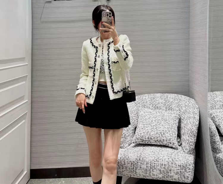 Chan home New 2023 spring Women's brand jacket Fashion gorgeous top-grade autumn winter Chains LOGO tweed coat Leisure Coats cardigan birthday Mother's Day Gift, Ivory
Chan home New 2023 spring Women's brand jacket Fashion gorgeous top-grade autumn winter Chains LOGO tweed coat Leisure Coats cardigan birthday Mother's Day Gift, Ivory