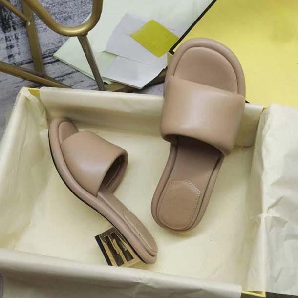 Designer Women Sandals Womens slippers Open Toe genuine leather Wide-band Sculpture heel Fashion Platform shoes Size 35-42 With box, White
Designer Women Sandals Womens slippers Open Toe genuine leather Wide-band Sculpture heel Fashion Platform shoes Size 35-42 With box, White