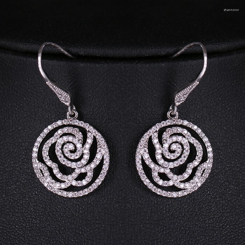 Stud Earrings Bettyue Cute White Zirconia Fancy Rose Earring Fashion Design Female Elegant Decoration In Bridal Party Women Jewelry Gift
Stud Earrings Bettyue Cute White Zirconia Fancy Rose Earring Fashion Design Female Elegant Decoration In Bridal Party Women Jewelry Gift