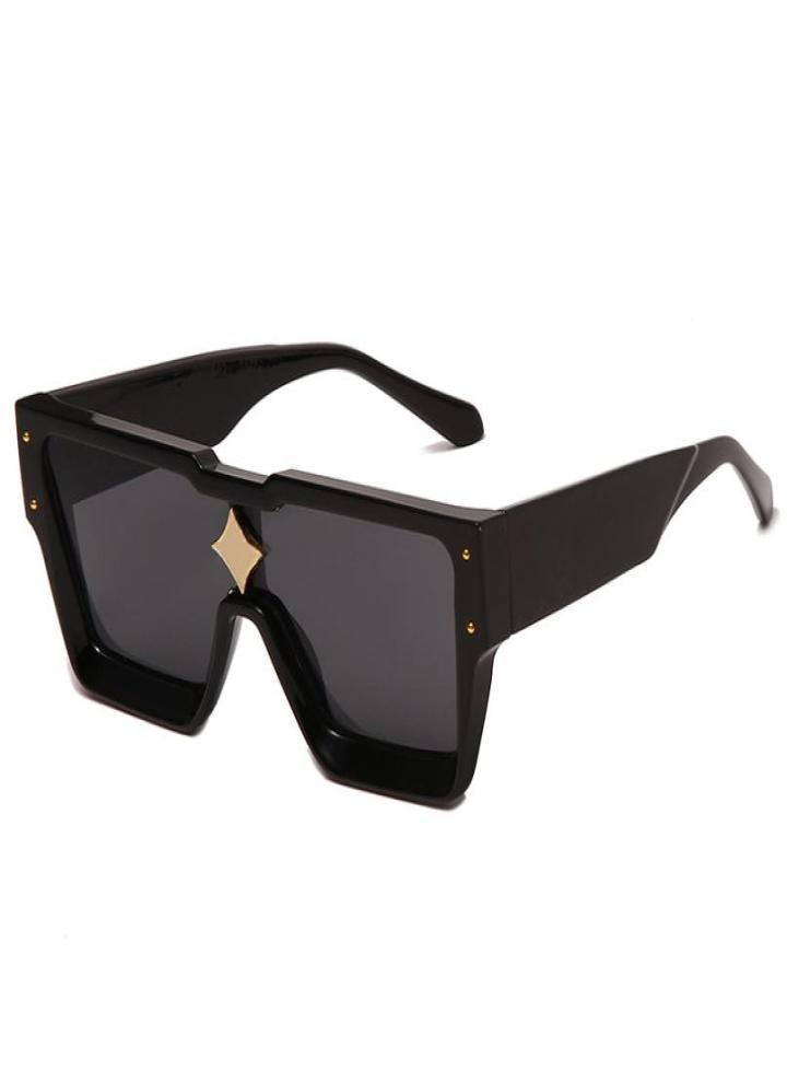 Designer Sunglasses For Women and Men Fashion Model Special UV 400 Protection Double Beam Frame Outdoor Brands Design Alloy Top Cy8652142
Designer Sunglasses For Women and Men Fashion Model Special UV 400 Protection Double Beam Frame Outdoor Brands Design Alloy Top Cy8652142