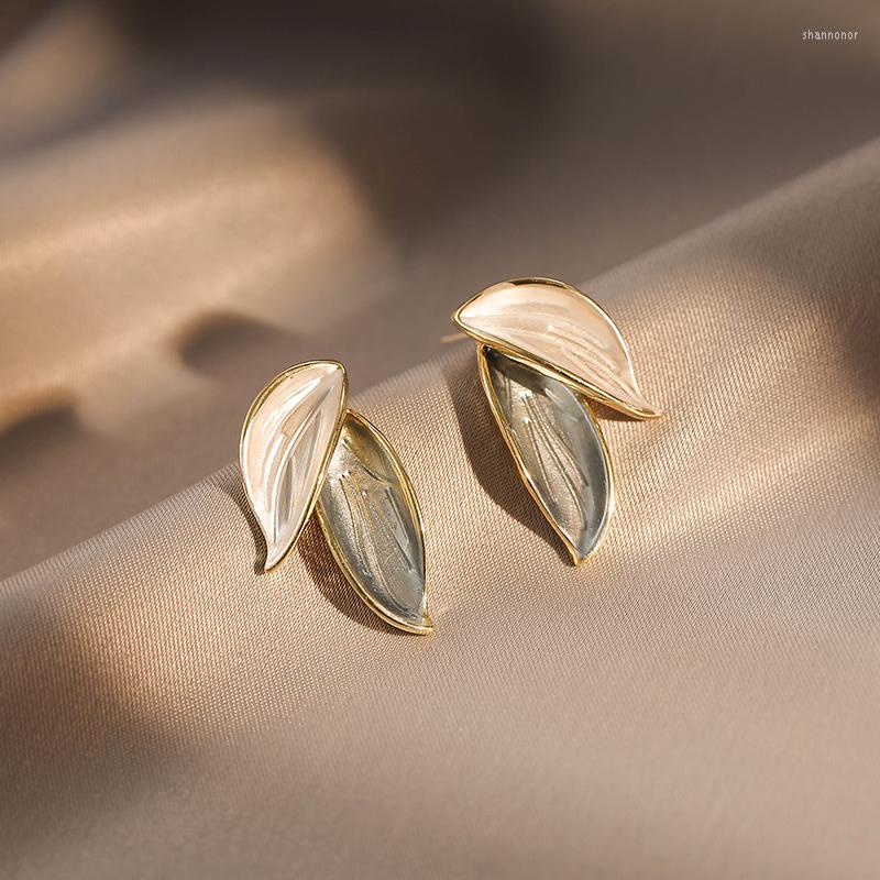 Stud Earrings French Fashion Trendy Simple Design Sense High Quality Leaf Gift Banquet Wedding Women Jewelry 2023 
Stud Earrings French Fashion Trendy Simple Design Sense High Quality Leaf Gift Banquet Wedding Women Jewelry 2023
