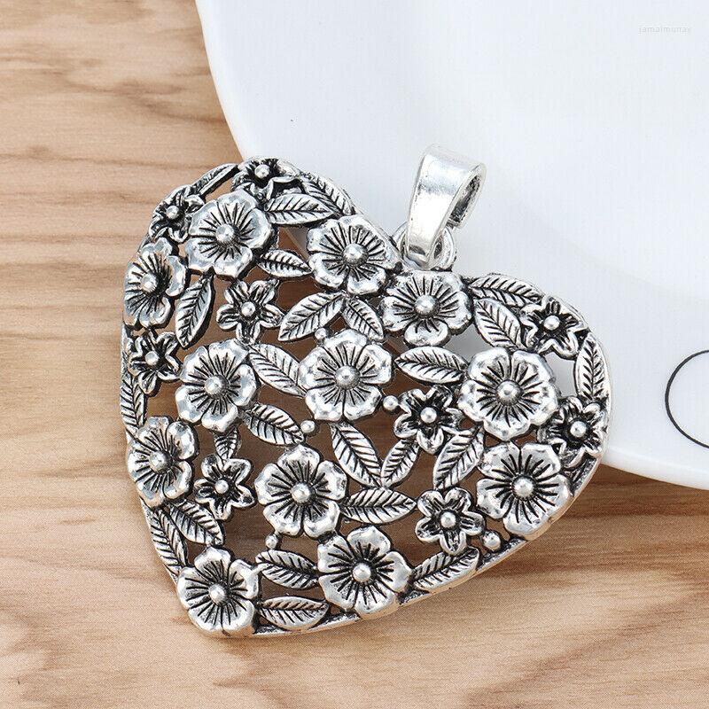 Pendant Necklaces 2 X Tibetan Silver Tone Open Hollow Flower Leaf Heart Charms Pendants For Necklace Jewelry Making Findings 67x60mm
Pendant Necklaces 2 X Tibetan Silver Tone Open Hollow Flower Leaf Heart Charms Pendants For Necklace Jewelry Making Findings 67x60mm