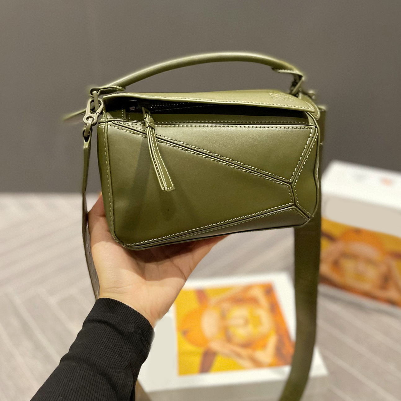 Shoulder Bags Loewss puzzle handbag Designer Bag Women Single Shoulder Luxury Fashion bags Leather Portable Diagonal Cross Bags Woman tote handbags, Blue with logo
Shoulder Bags Loewss puzzle handbag Designer Bag Women Single Shoulder Luxury Fashion bags Leather Portable Diagonal Cross Bags Woman tote handbags, Blue with logo