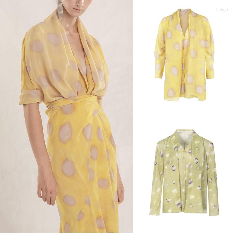 Women's T Shirts Mediterranean Series CORTA Macedonian Halo Printing Ribbon Silk Top V-neck Mulberry Spanish Minority, Vanilla green
Women's T Shirts Mediterranean Series CORTA Macedonian Halo Printing Ribbon Silk Top V-neck Mulberry Spanish Minority, Vanilla green