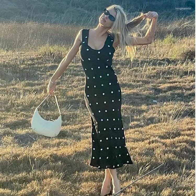 Casual Dresses Women Slim U Neck Sleeveless Fashion Floral Embroidery Midi Dress, Black
Casual Dresses Women Slim U Neck Sleeveless Fashion Floral Embroidery Midi Dress, Black