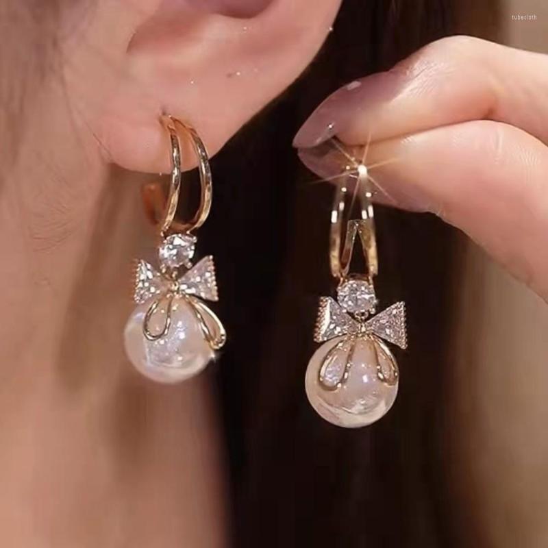Dangle Earrings Luxury Zircon Bow-knot For Women Girl Korean Gold Color Circle Imitation Pearl Trend Party Jewelry
Dangle Earrings Luxury Zircon Bow-knot For Women Girl Korean Gold Color Circle Imitation Pearl Trend Party Jewelry
