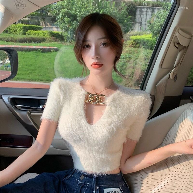 Women's T Shirts 2023 Summer Style Sexy Korean White Hollow Out V Neck Short Sleeve T-shirts Women Chain Design Slim All-match Crop Top, Black
Women's T Shirts 2023 Summer Style Sexy Korean White Hollow Out V Neck Short Sleeve T-shirts Women Chain Design Slim All-match Crop Top, Black