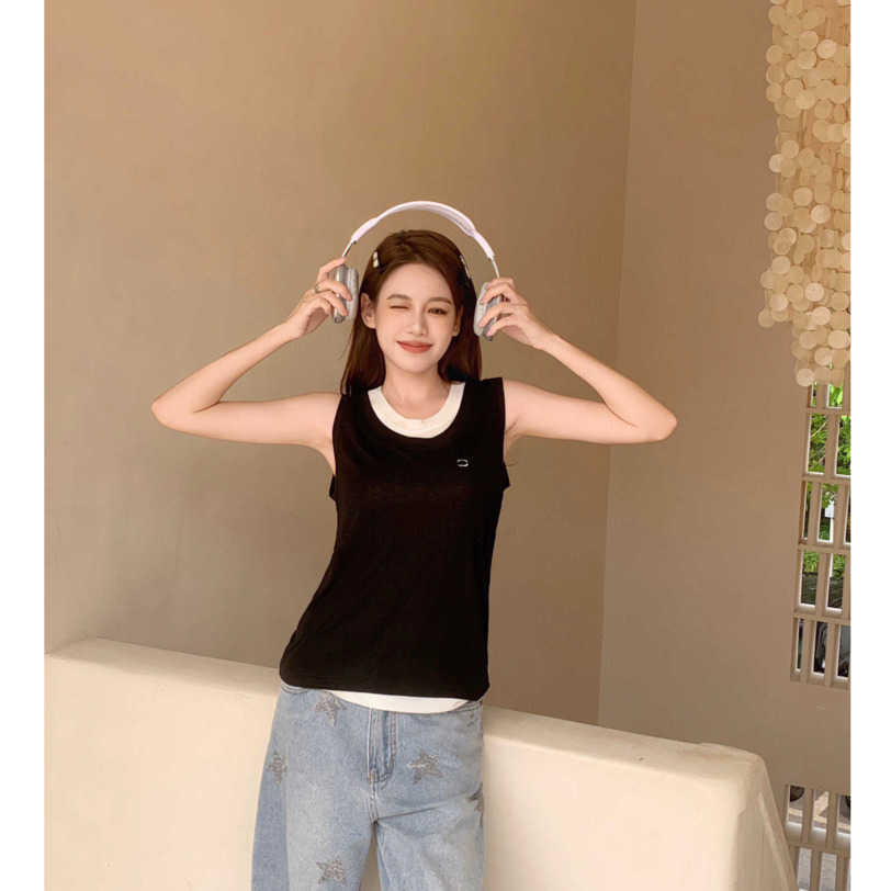 23ss Sleeveless vest womens designer clothing tank sling Color matching logo letters crewneck Pure cotton slim vest High quality Women clothing a1
23ss Sleeveless vest womens designer clothing tank sling Color matching logo letters crewneck Pure cotton slim vest High quality Women clothing a1