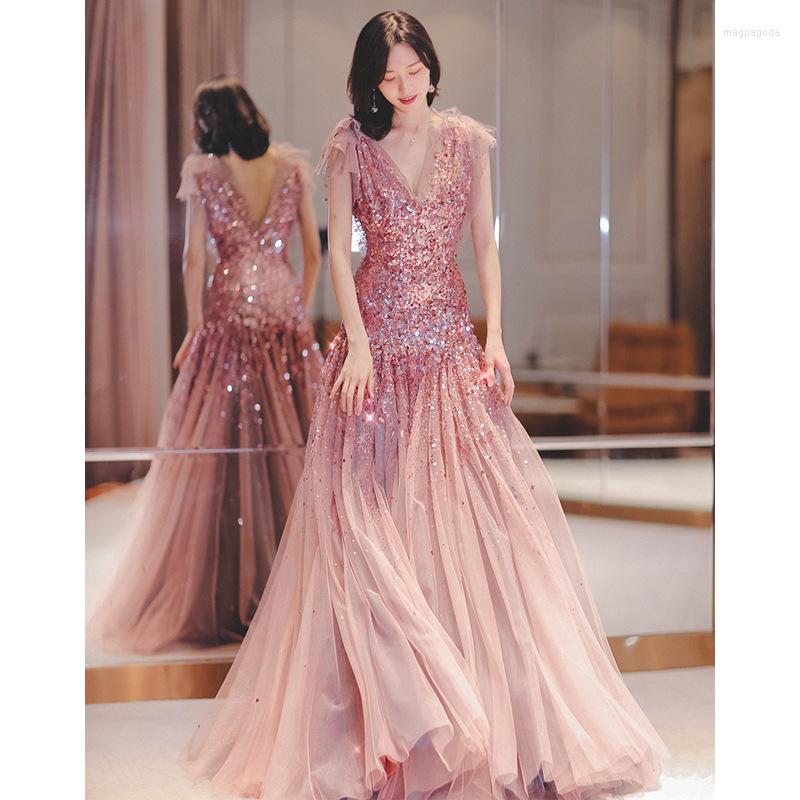 Ethnic Clothing Women Pink Sparkly Exquisite Sequins Evening Dress Elegant V-neck Backless Formal Long Fishtail Vestidos
Ethnic Clothing Women Pink Sparkly Exquisite Sequins Evening Dress Elegant V-neck Backless Formal Long Fishtail Vestidos