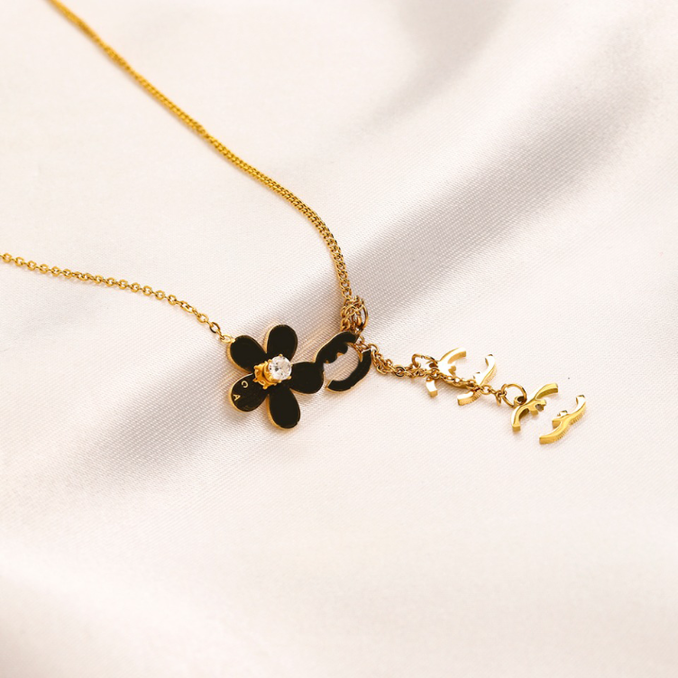 Fashion Love Jewelry Necklaces 18K Gold Choker Designer Gift Pendant Necklace 2023 New Style Jewelry Long Chain Dainty Party Jewelry Wholesale ZG2076
Fashion Love Jewelry Necklaces 18K Gold Choker Designer Gift Pendant Necklace 2023 New Style Jewelry Long Chain Dainty Party Jewelry Wholesale ZG2076