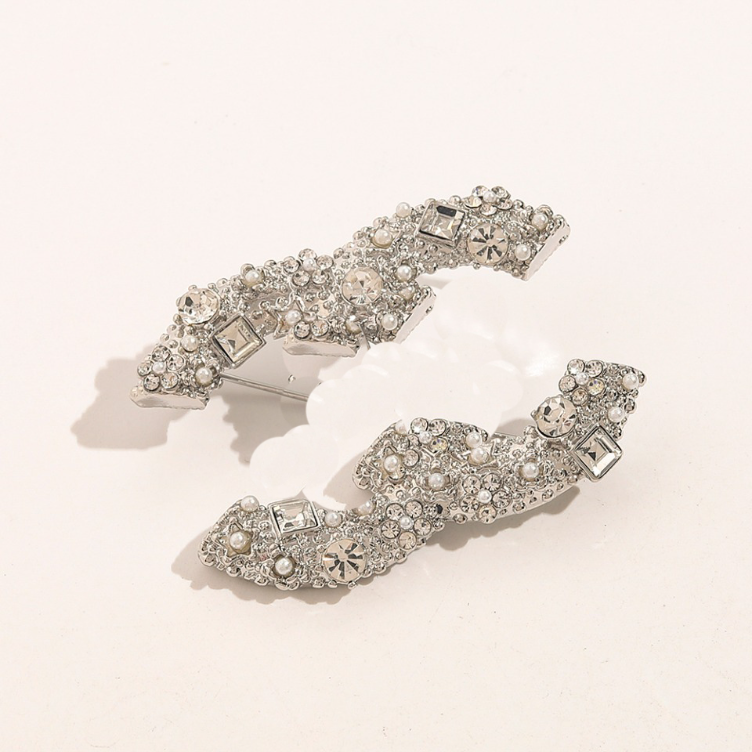 Diamond Luxury Stud Earrings 18K Gold Plated 925 Silver Earrings Designer Gift Wedding Party Family Jewelry Earrings Design for Women Jewelry Wholesale ZG1670
Diamond Luxury Stud Earrings 18K Gold Plated 925 Silver Earrings Designer Gift Wedding Party Family Jewelry Earrings Design for Women Jewelry Wholesale ZG1670