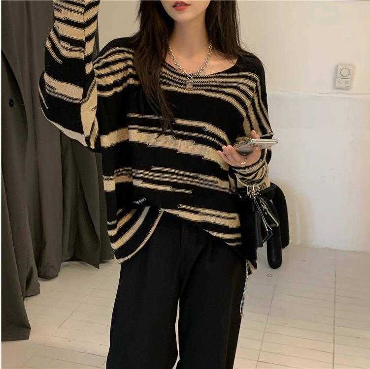 Zebra Pattern Knitwear Womens Sweaters Autumn Outer Wear Idle Style Round Neck, Picture color
Zebra Pattern Knitwear Womens Sweaters Autumn Outer Wear Idle Style Round Neck, Picture color
