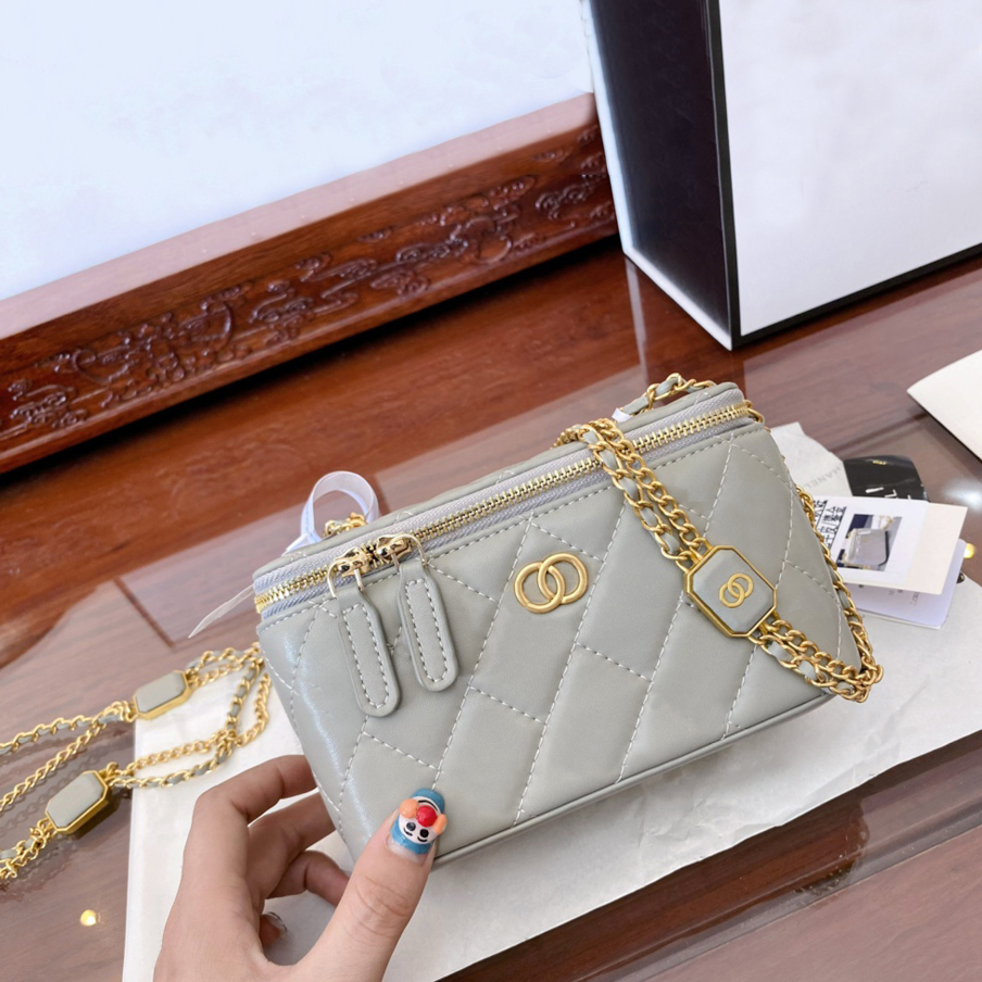5A Designer Totes Shoulder Bags Luxury Women Alligator HandBags Tote Real Leather Bag Lady Plaid outdoors Purses Duffle Luggage by fen 044, #1
5A Designer Totes Shoulder Bags Luxury Women Alligator HandBags Tote Real Leather Bag Lady Plaid outdoors Purses Duffle Luggage by fen 044, #1