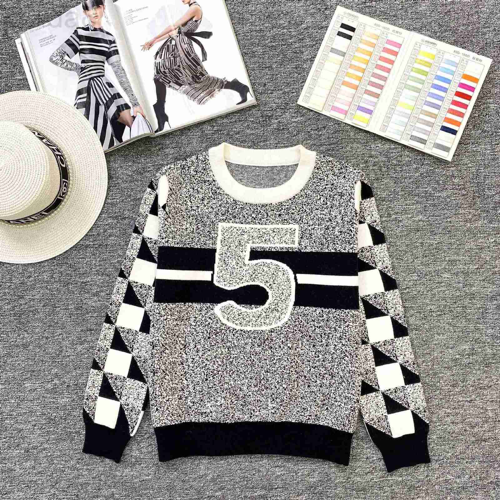 Casual Dresses designer 22 Autumn/Winter New Checkerboard Contrast Color Long Sleeve Round Neck Knitted Wool Top for Women HK93, Black
Casual Dresses designer 22 Autumn/Winter New Checkerboard Contrast Color Long Sleeve Round Neck Knitted Wool Top for Women HK93, Black