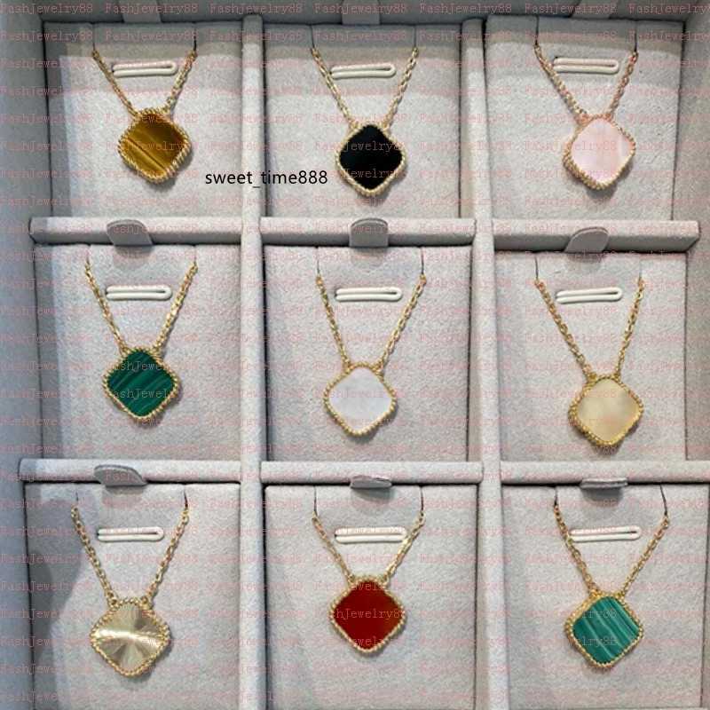 hot designer Pendant Necklaces for women Elegant 4/Four Leaf Clover locket Necklace Highly Quality Choker chains Designer Jewelry 18K Plated gold girls Gift Fashion
hot designer Pendant Necklaces for women Elegant 4/Four Leaf Clover locket Necklace Highly Quality Choker chains Designer Jewelry 18K Plated gold girls Gift Fashion