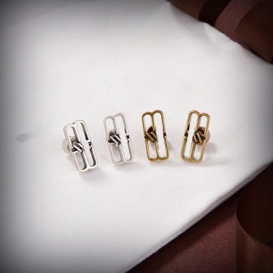 Women Luxury Letter BB Stud Earrings Designer Brand Earing Fashion Jewelry Metal Crystal Pearl Earring cjeweler For Women's Gift ohrringe ddfer
Women Luxury Letter BB Stud Earrings Designer Brand Earing Fashion Jewelry Metal Crystal Pearl Earring cjeweler For Women's Gift ohrringe ddfer
