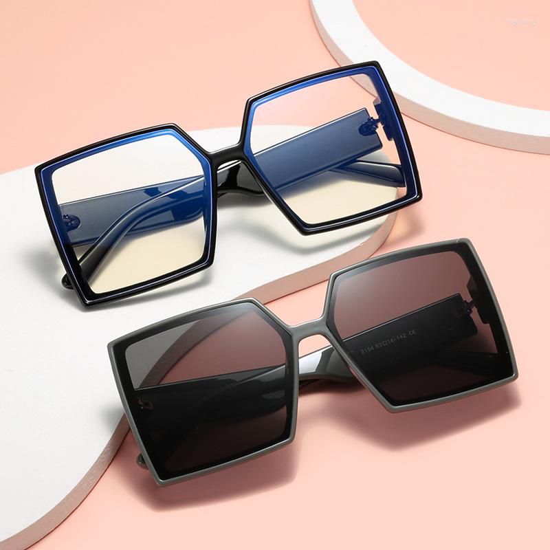 Sunglasses Square Big Frame Cross-border Trend Street Shooting Net Red Fashion Retro Shades Eyewear TOP UV400 De Sol Hombre 
Sunglasses Square Big Frame Cross-border Trend Street Shooting Net Red Fashion Retro Shades Eyewear TOP UV400 De Sol Hombre
