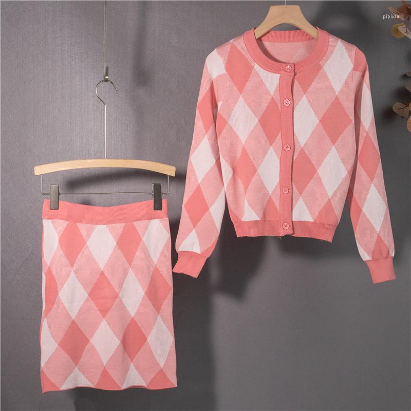 Work Dresses WTIANYUW 2023 Summer Autumn Women Sets 2 Piece Outfit Matching Skirt High Waist Vintage Argyle Elegant Knitted Suit, 2 piece set
Work Dresses WTIANYUW 2023 Summer Autumn Women Sets 2 Piece Outfit Matching Skirt High Waist Vintage Argyle Elegant Knitted Suit, 2 piece set