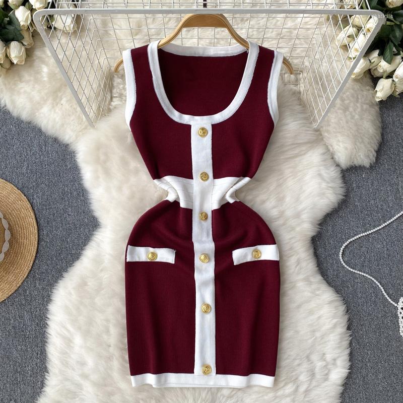 Casual Dresses Knitted Tank Top Skirt Summer Square Neck Design Contrast Color Sleeveless Wrapped Hip Dress, Black
Casual Dresses Knitted Tank Top Skirt Summer Square Neck Design Contrast Color Sleeveless Wrapped Hip Dress, Black