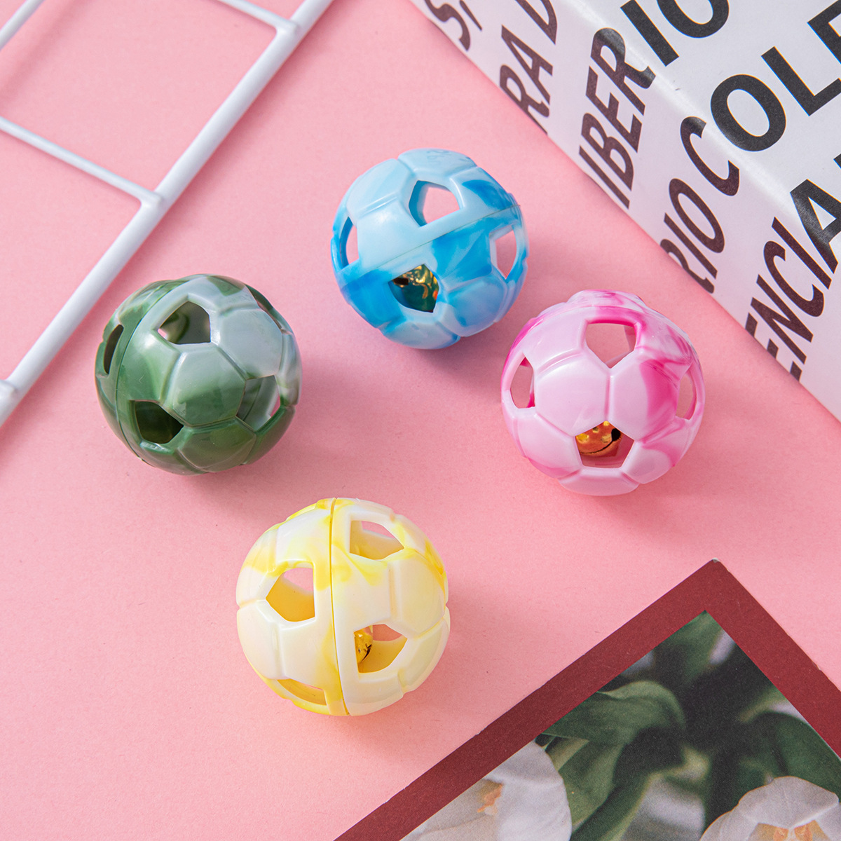 Halloween Pet toy ball wholesale, foreign trade, cat colored plastic, double color ball, bell ball, dog toy supplies