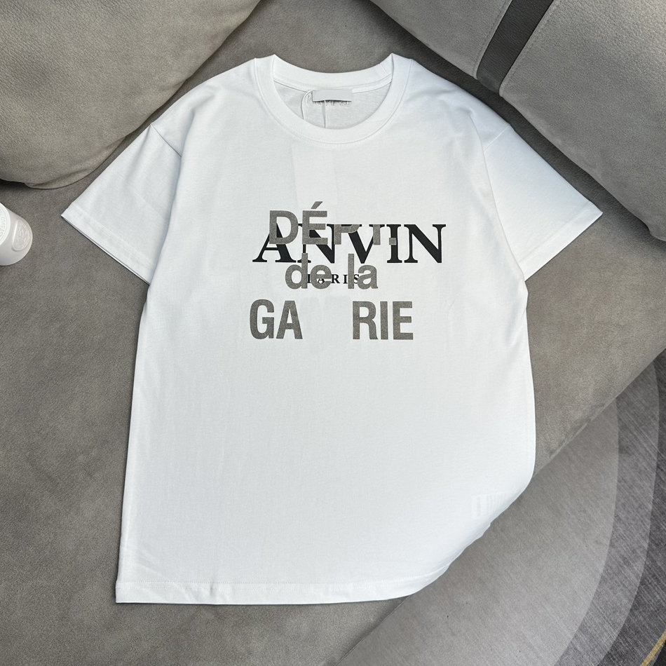 Top DE x Lanvins Designer tees men's t-shirts summer print 100% cotton casual t shirt for men and women tee
Top DE x Lanvins Designer tees men's t-shirts summer print 100% cotton casual t shirt for men and women tee