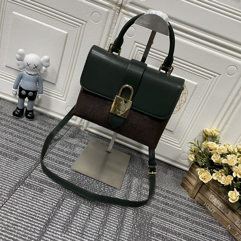 Designer Bags LOULOU Shoulder Bags Women LOULOU Toy Cross Body Cassandra Top Handle Handbags Casual totes Practical Plain Messenger Bag Shoulder Bags
Designer Bags LOULOU Shoulder Bags Women LOULOU Toy Cross Body Cassandra Top Handle Handbags Casual totes Practical Plain Messenger Bag Shoulder Bags