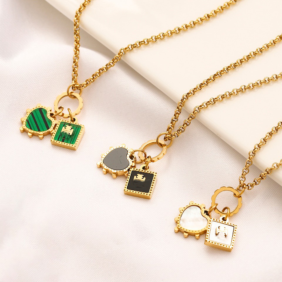 Never Fading 18K Gold Plated Luxury Brand Designer Pendants Necklaces Stainless Steel Heart Letter Choker Pendant Necklace Chain Jewelry Accessories Gifts SS1667
Never Fading 18K Gold Plated Luxury Brand Designer Pendants Necklaces Stainless Steel Heart Letter Choker Pendant Necklace Chain Jewelry Accessories Gifts SS1667