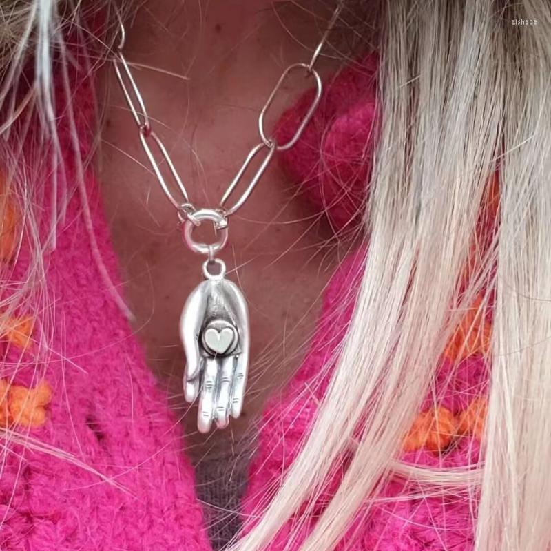 Chains Necklace For Women Vintage Palm Hearts Necklaces Female Trend Neck Silver Color Korean Fashion Couples Party Gift Accesorios
Chains Necklace For Women Vintage Palm Hearts Necklaces Female Trend Neck Silver Color Korean Fashion Couples Party Gift Accesorios
