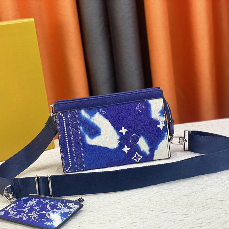 Top Designer bag M81431 Men and women fash ion Clutch bag Classic vintage shoulder bag temperament purse card bag, Color 1
Top Designer bag M81431 Men and women fash ion Clutch bag Classic vintage shoulder bag temperament purse card bag, Color 1