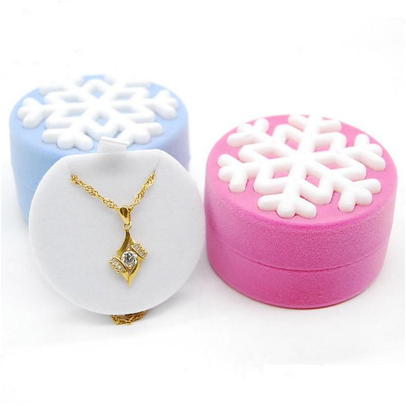 Jewelry Boxes Snowflake Box Ring Earrings Pendant Case Highend 2 Style Drop Delivery Packaging Display Dhgarden Dh2Zo
Jewelry Boxes Snowflake Box Ring Earrings Pendant Case Highend 2 Style Drop Delivery Packaging Display Dhgarden Dh2Zo