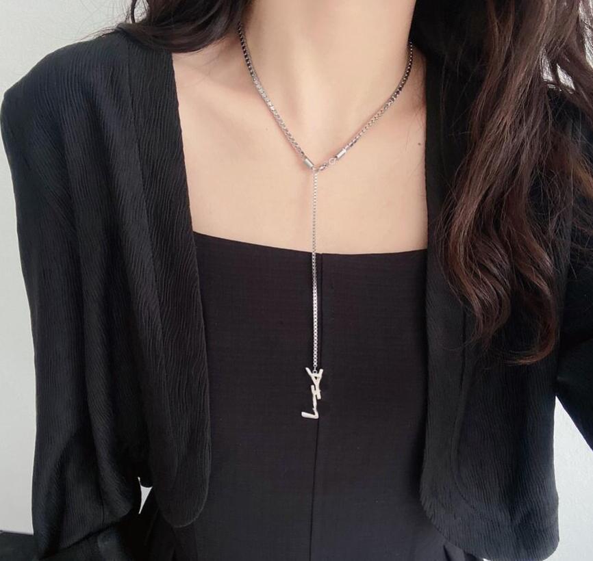 Never Fading 925 Silver Plated Luxury Brand Designer Pendants Necklaces High Quality Double Letter Choker Pendant Necklace Clavicular Chain Jewelry Accessories
Never Fading 925 Silver Plated Luxury Brand Designer Pendants Necklaces High Quality Double Letter Choker Pendant Necklace Clavicular Chain Jewelry Accessories