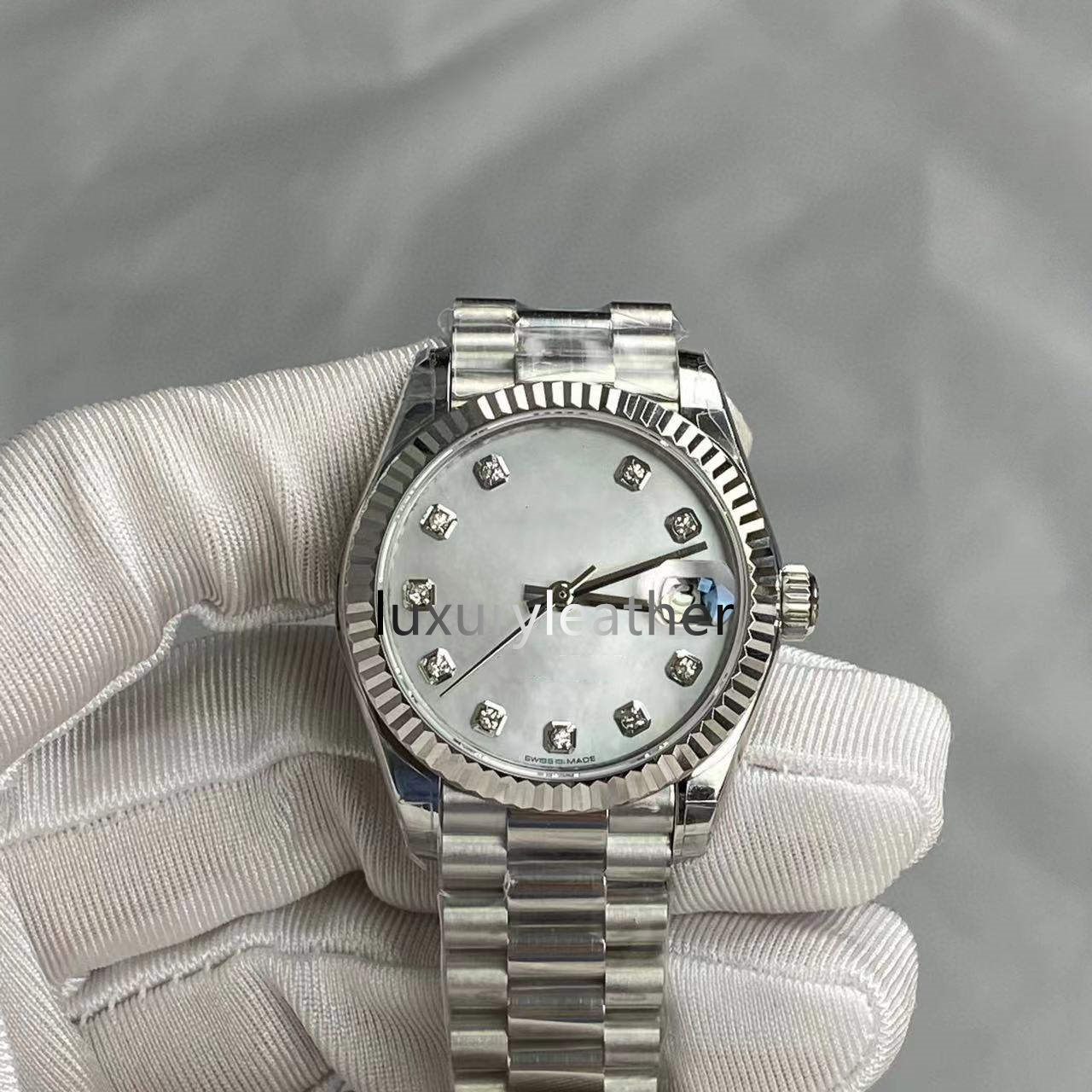 GS 278274 Ladies watch 2236 Mechanical movement 31 MM 904L fine steel Sapphire crystal glass Five chain joints waterproof, As shown
GS 278274 Ladies watch 2236 Mechanical movement 31 MM 904L fine steel Sapphire crystal glass Five chain joints waterproof, As shown