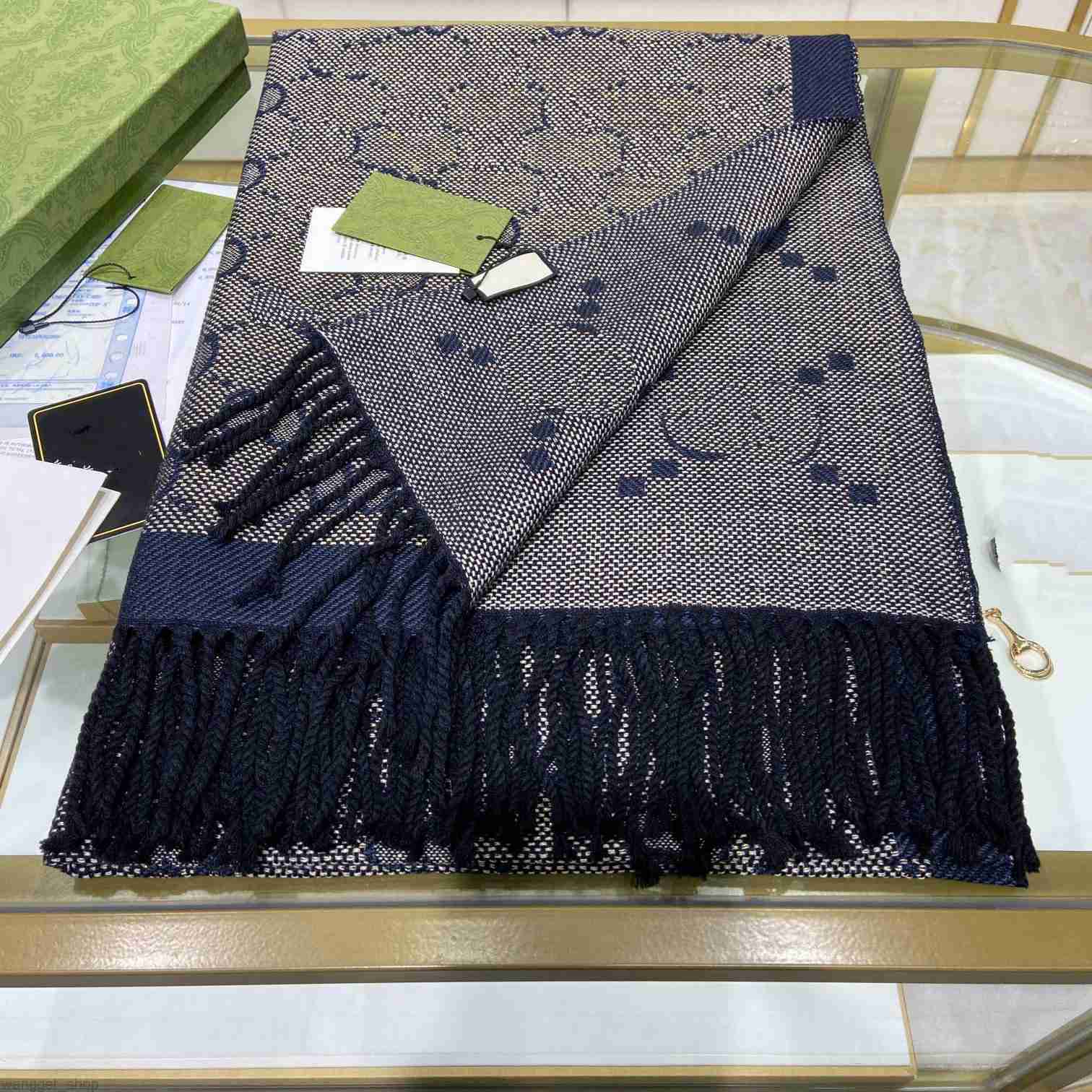 Fashion Designer Letter Scarf For Women Golden thread cashmere double sided Long scarf size 65 190cm Wholesale Dual-use Thick warm Wool fashion
Fashion Designer Letter Scarf For Women Golden thread cashmere double sided Long scarf size 65 190cm Wholesale Dual-use Thick warm Wool fashion