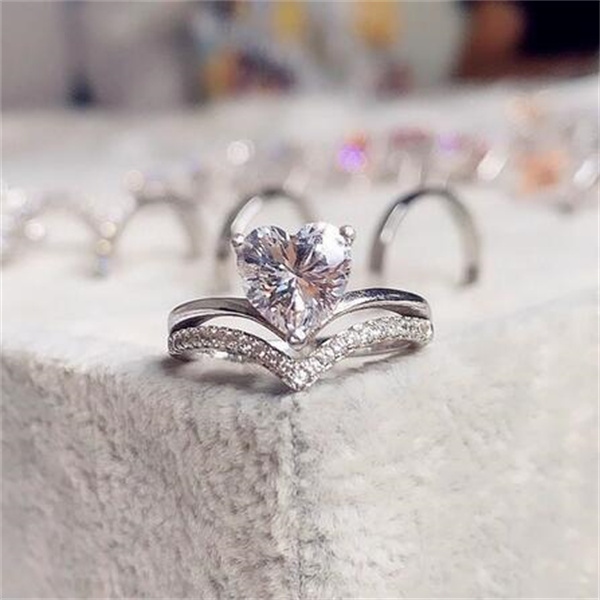 Delicate Silver Color White Zircon Stones Heart Rings for Women Fashion Bridal Engagement Wedding Ring Set Jewelry Gift GC2036