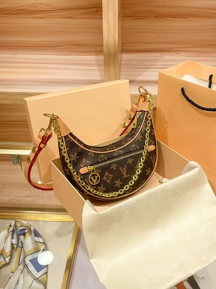 Size 23x7x13cm luxury shoulder bags designers Handbags Purses Bag Brown flower Women Tote Brand Letter Leather ShoulderBag crossbody bags Brown plaid 1789
Size 23x7x13cm luxury shoulder bags designers Handbags Purses Bag Brown flower Women Tote Brand Letter Leather ShoulderBag crossbody bags Brown plaid 1789