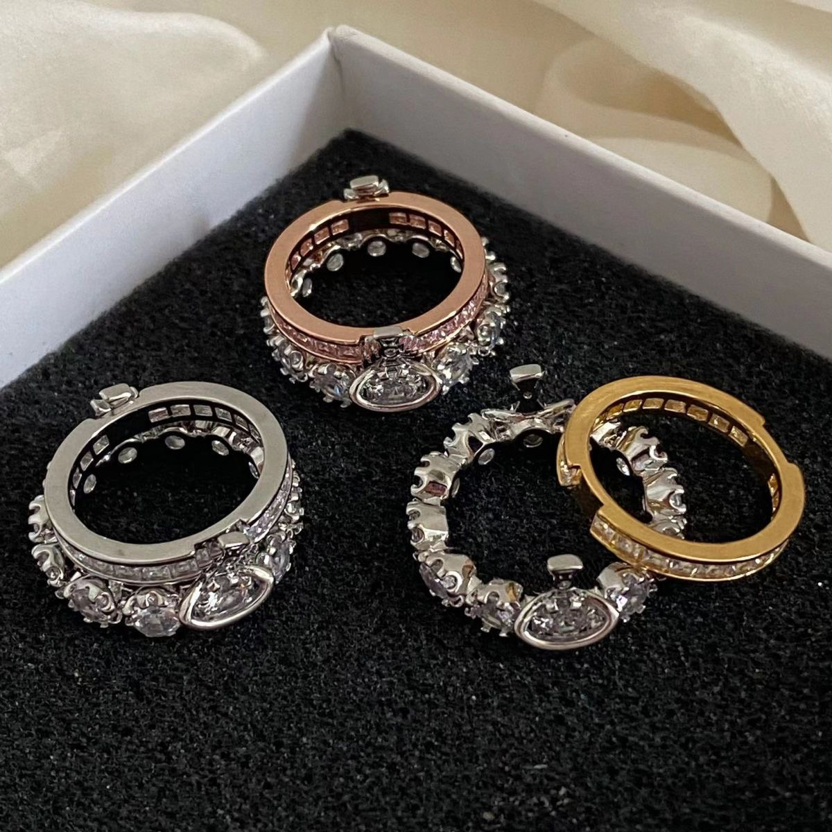 Designer diamond rings Rings For Women Men Fashion Silver Color Carved Adjustable Open Planet Ring Famale Party Jewelry Gifts
Designer diamond rings Rings For Women Men Fashion Silver Color Carved Adjustable Open Planet Ring Famale Party Jewelry Gifts