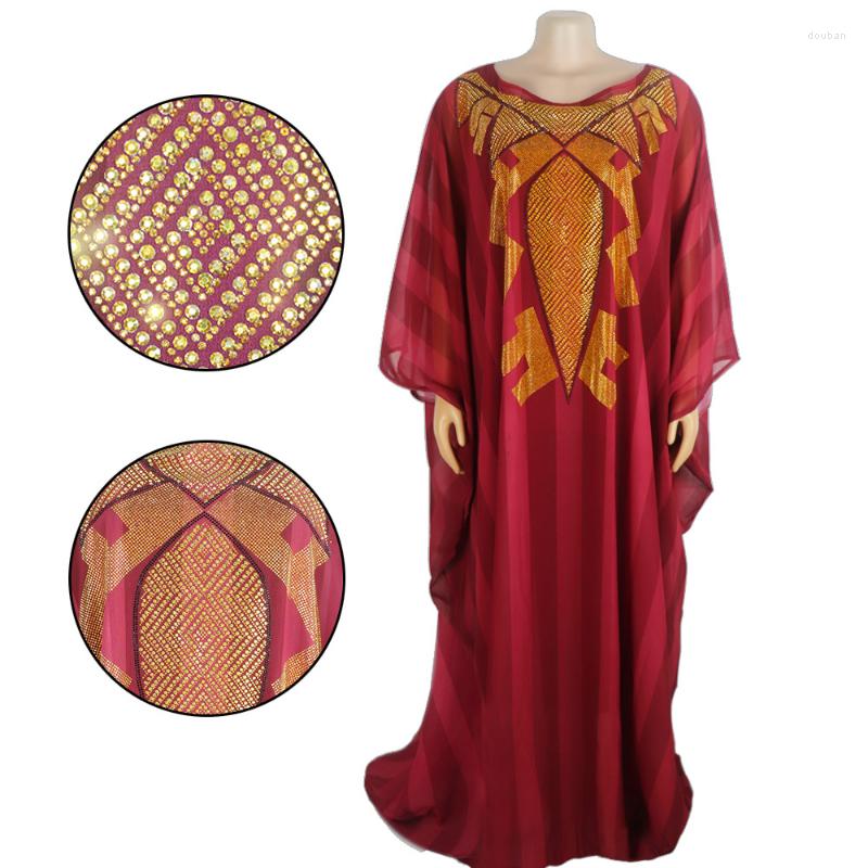 Ethnic Clothing African Mom Fashion Dress Robe Large Swing Chiffon Fabric Luxury Diamond Decorative Skirt
Ethnic Clothing African Mom Fashion Dress Robe Large Swing Chiffon Fabric Luxury Diamond Decorative Skirt