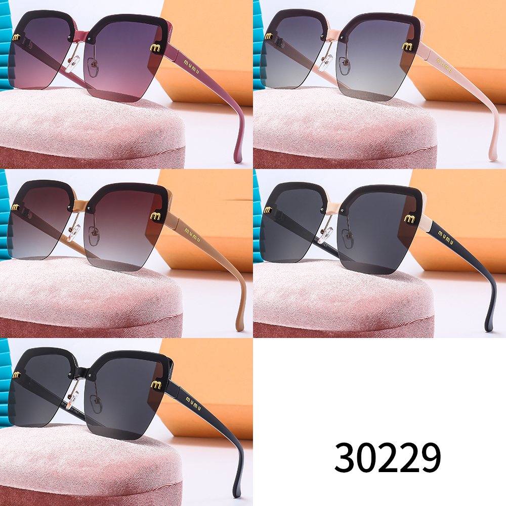 Miu Fashion Sunglasses Trend Large Frame Women's Sunglasses Tourism Street Photo Anti glare Cat Ey W689
Miu Fashion Sunglasses Trend Large Frame Women's Sunglasses Tourism Street Photo Anti glare Cat Ey W689