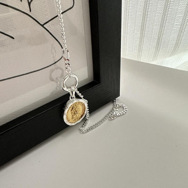 Chains S925 Sterling Silver Korean Version Niche Design Six-pointed Star Portrait Necklace INS Personality Simple Collarbone Chain
Chains S925 Sterling Silver Korean Version Niche Design Six-pointed Star Portrait Necklace INS Personality Simple Collarbone Chain