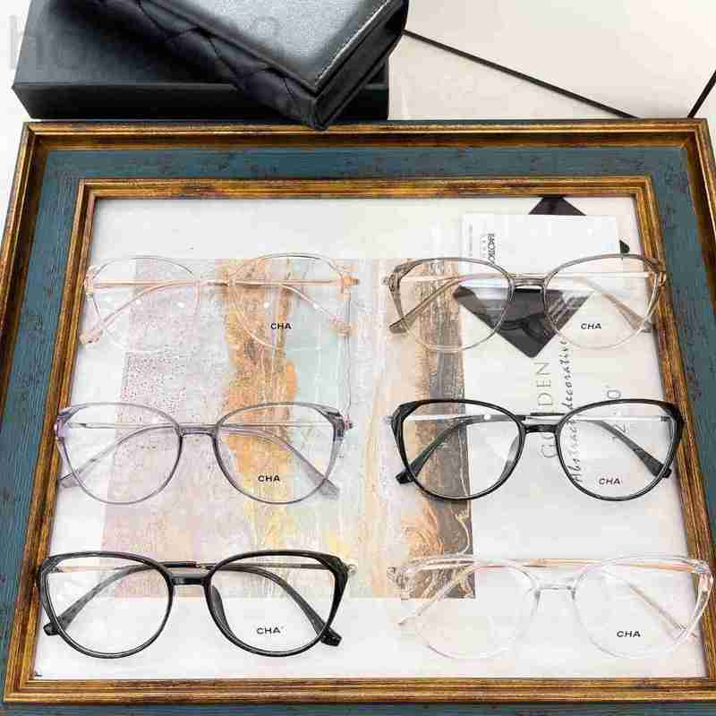 Sunglasses Designer Eyeglass Frame Female Chic Plain Black Cat Eye Myopia Can Be Matched Different Degrees glasses 9L2A
Sunglasses Designer Eyeglass Frame Female Chic Plain Black Cat Eye Myopia Can Be Matched Different Degrees glasses 9L2A