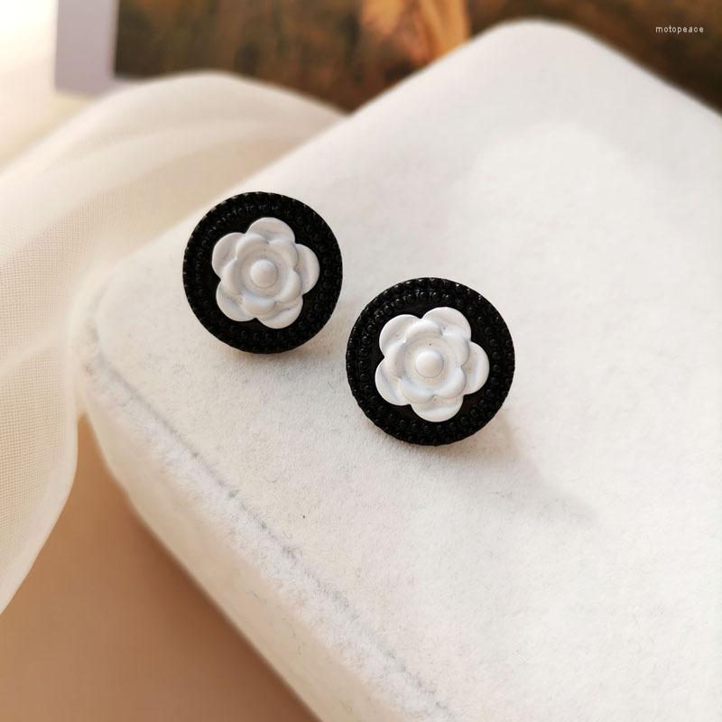 Stud Earrings Sweet Black-white Camellia Ladies Girls Korean Accessories Student Party Jewelry Gifts
Stud Earrings Sweet Black-white Camellia Ladies Girls Korean Accessories Student Party Jewelry Gifts