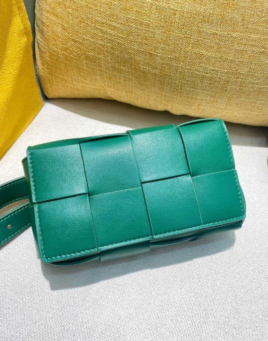 High-end Hand Knitting leather shoulder bags padded cassette Cross body purses Waist Bags totes Luxury Multi color selection Women's Handbags Chest pack purse, High-quality
High-end Hand Knitting leather shoulder bags padded cassette Cross body purses Waist Bags totes Luxury Multi color selection Women's Handbags Chest pack purse, High-quality