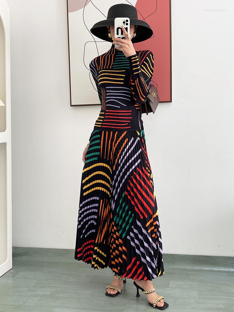Women's T Shirts Miyake Pleated Fashion Suit Spring Slim High Collar Long Sleeve Top Purple Printed Skirt Two-piece Set, Picture color
Women's T Shirts Miyake Pleated Fashion Suit Spring Slim High Collar Long Sleeve Top Purple Printed Skirt Two-piece Set, Picture color