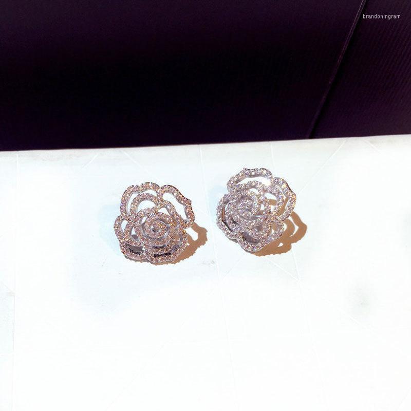 Stud Earrings Exquisite Flash Rhinestone Rose Earring Hollowed Camellia For Women Luxury Jewelry
Stud Earrings Exquisite Flash Rhinestone Rose Earring Hollowed Camellia For Women Luxury Jewelry